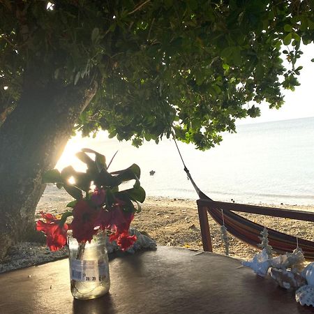 Vatupau Beachfront Bungalows بورت فيلا المظهر الخارجي الصورة